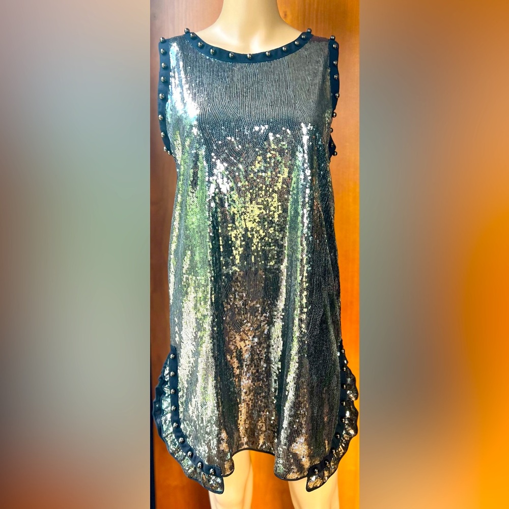 No.21 Silver Sequined/Black Lace Dress Size Small, Retail $1400 - Picture 3 of 12